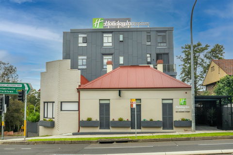 Holiday Inn Stes Parramatta Mar - Holiday Find 1