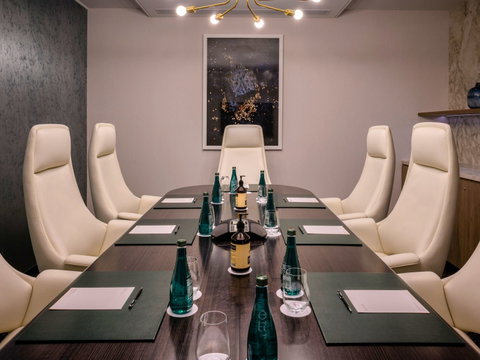 Moevenpick Hotel Hobart - Holiday Find 7