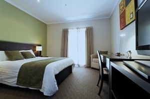 Frome Apartments - Holiday Find 2