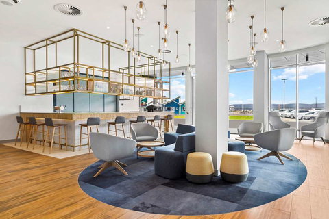 Hilton Garden Inn Albany - Holiday Find 3