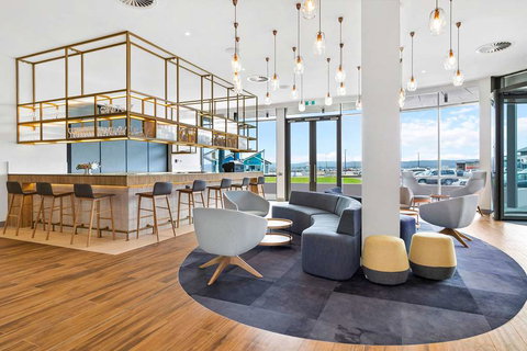 Hilton Garden Inn Albany - Holiday Find 4