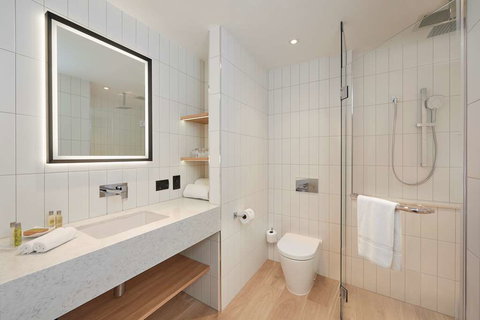 Hilton Garden Inn Albany - Holiday Find 6