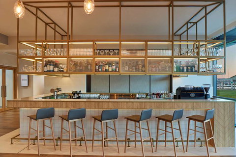 Hilton Garden Inn Albany - Holiday Find 15