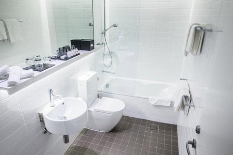 Adge Apartment Hotel - Holiday Find 14
