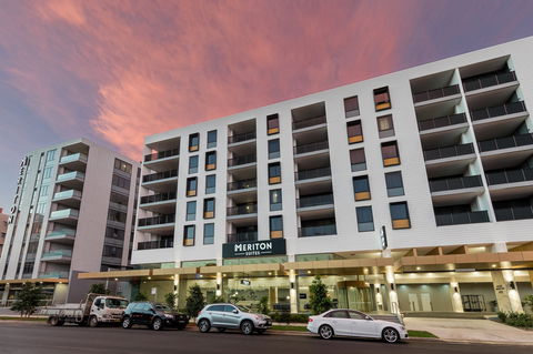 Meriton Suites Sydney Airport - Holiday Find 1