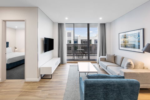 Meriton Suites Sydney Airport - Holiday Find 13