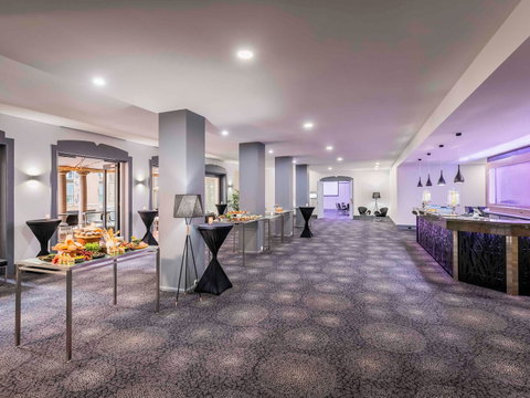 Novotel Sydney Central - Holiday Find 8