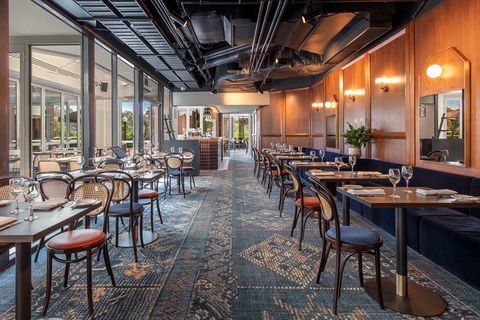 Amora Hotel Riverwalk Melbourne - Holiday Find 9