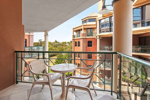Amora Hotel Riverwalk Melbourne - Holiday Find 16