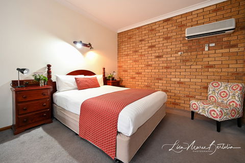 Narrandera Club Motor Inn - Holiday Find 1