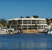 Pier 21 Apartment Hotel - Holiday Find