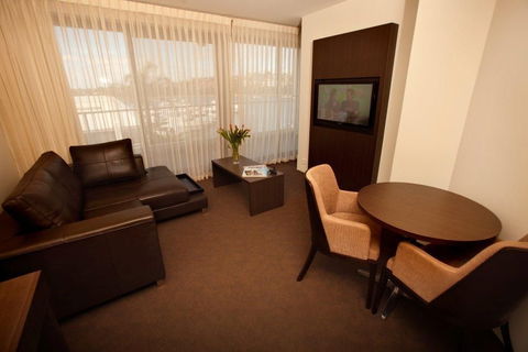 Pier 21 Apartment Hotel - Holiday Find 2