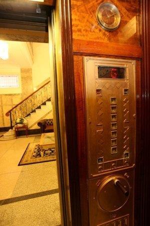 ULTIQA Rothbury Hotel - Holiday Find 1