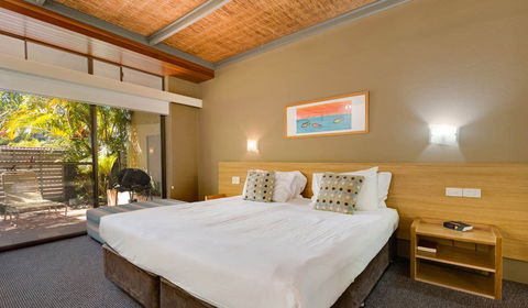 Nautilus Beachfront Villas & Spa - Holiday Find 1