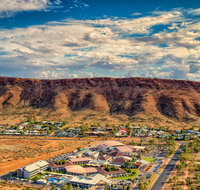 Crowne Plaza Alice Springs Lasseters - Holiday Find
