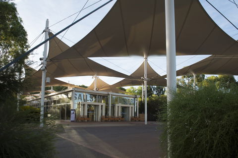 Sails In The Desert Hotel - Holiday Find 1