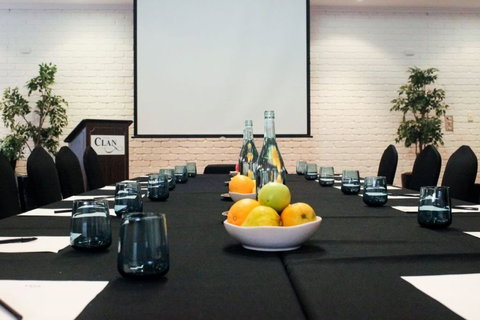 The Clan Lakeside Lodge - Holiday Find 2