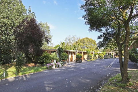 Moe Parklands Motel - Holiday Find 0