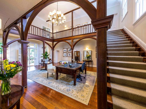 Grand Mercure Basildene Manor - Holiday Find 2