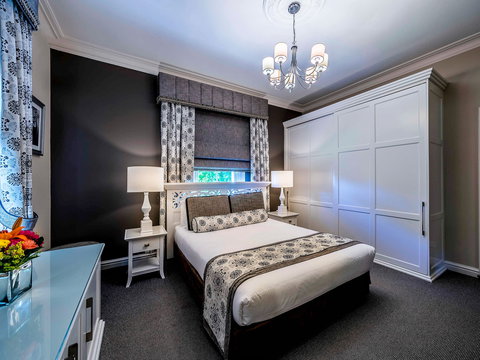 Grand Mercure Basildene Manor - Holiday Find 8