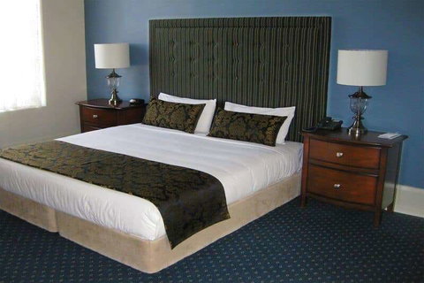 Club Wyndham-Trademark Collection - Holiday Find 7