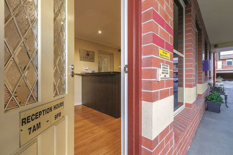 Lake Inn Ballarat - Holiday Find 2