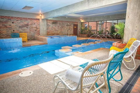 Sovereign Park Motor Inn - Holiday Find 8