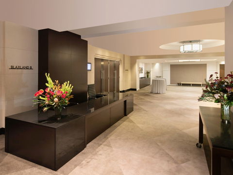 Swissotel Sydney - Holiday Find 11