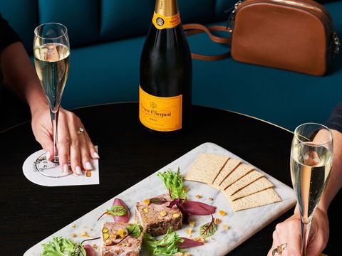 Swissotel Sydney - Holiday Find 13