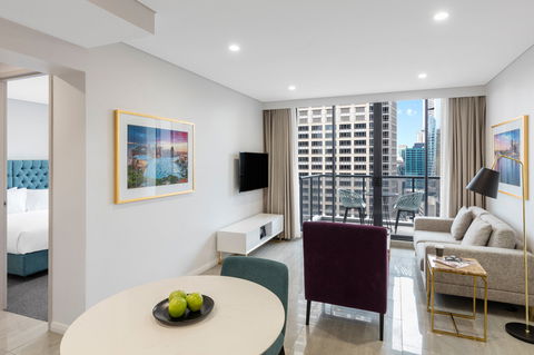 Meriton Suites Pitt Street - Holiday Find 10