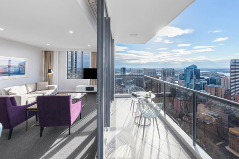 Meriton Suites Pitt Street - Holiday Find 12