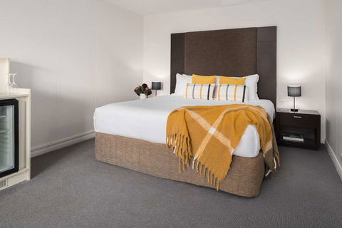 Rydges Bankstown - Holiday Find 13