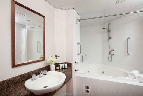 Rydges Bankstown - Holiday Find 14