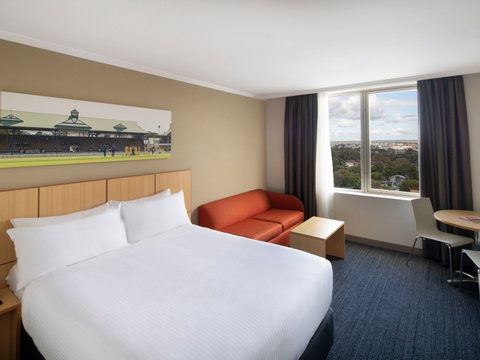 Mercure Sydney Bankstown - Holiday Find 6