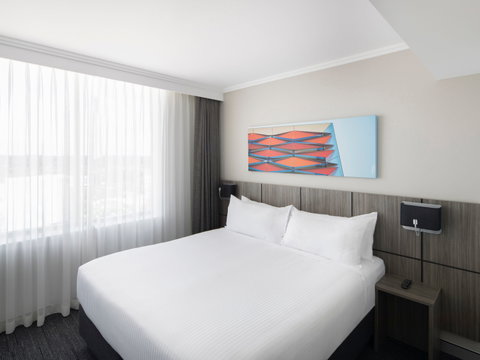 Mercure Sydney Bankstown - Holiday Find 8