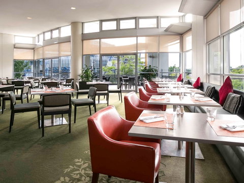 Novotel Sydney Olympic Park - Holiday Find 8