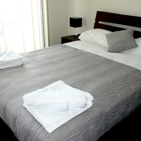 Direct Hotels - Monterey Moranbah - Holiday Find 1