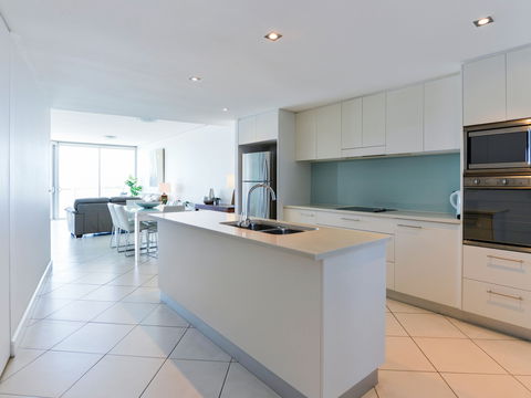 Grand Mercure Apartments Bargara - Holiday Find 4