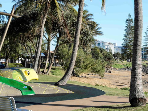 Grand Mercure Apartments Bargara - Holiday Find 12