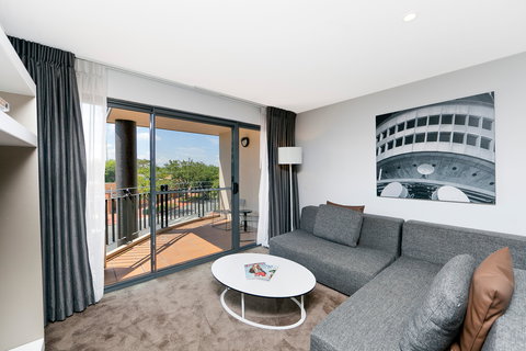 Astra Apartments The Griffin - Holiday Find 4