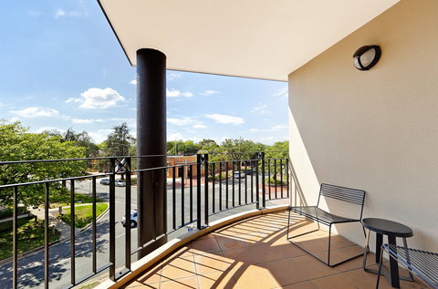 Astra Apartments The Griffin - Holiday Find 9