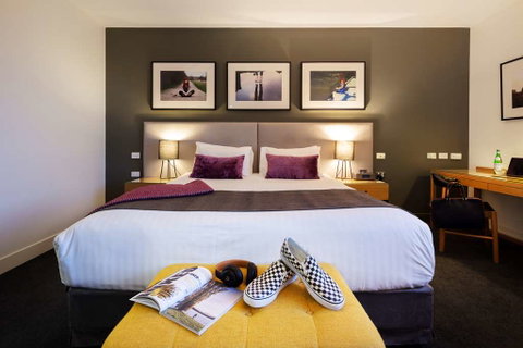 East Hotel - Holiday Find 10