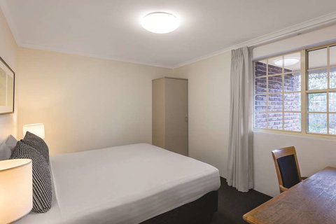 Adina Serviced Apts Canberra Kingston - Holiday Find 9