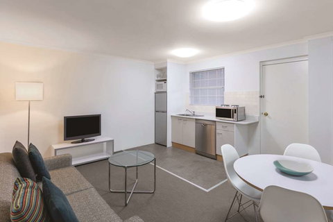 Adina Serviced Apts Canberra Kingston - Holiday Find 10
