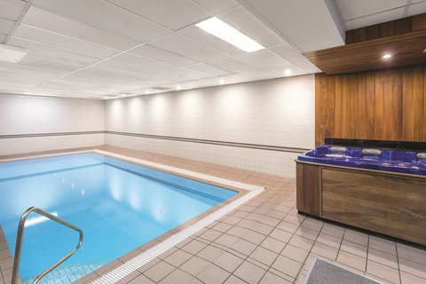 Adina Serviced Apts Canberra Kingston - Holiday Find 13