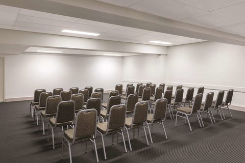Adina Serviced Apts Canberra Kingston - Holiday Find 16