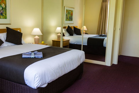 Kingston Terrace Serviced Apartments - Holiday Find 1