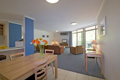 Kingston Terrace Serviced Apartments - Holiday Find 3