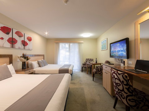 Ibis Styles Canberra - Holiday Find 5