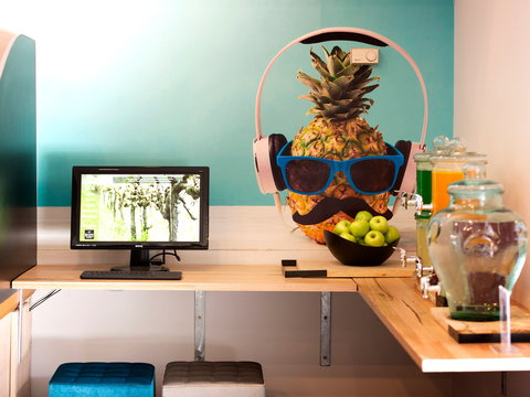 Ibis Styles Canberra - Holiday Find 14